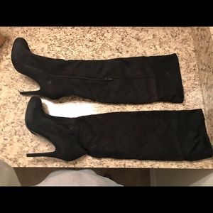 Thigh High boots👄👢